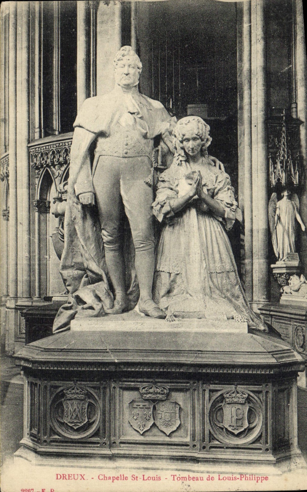 CPA Dreux Chapelle St Louis Tombeau de Louis Philippe
