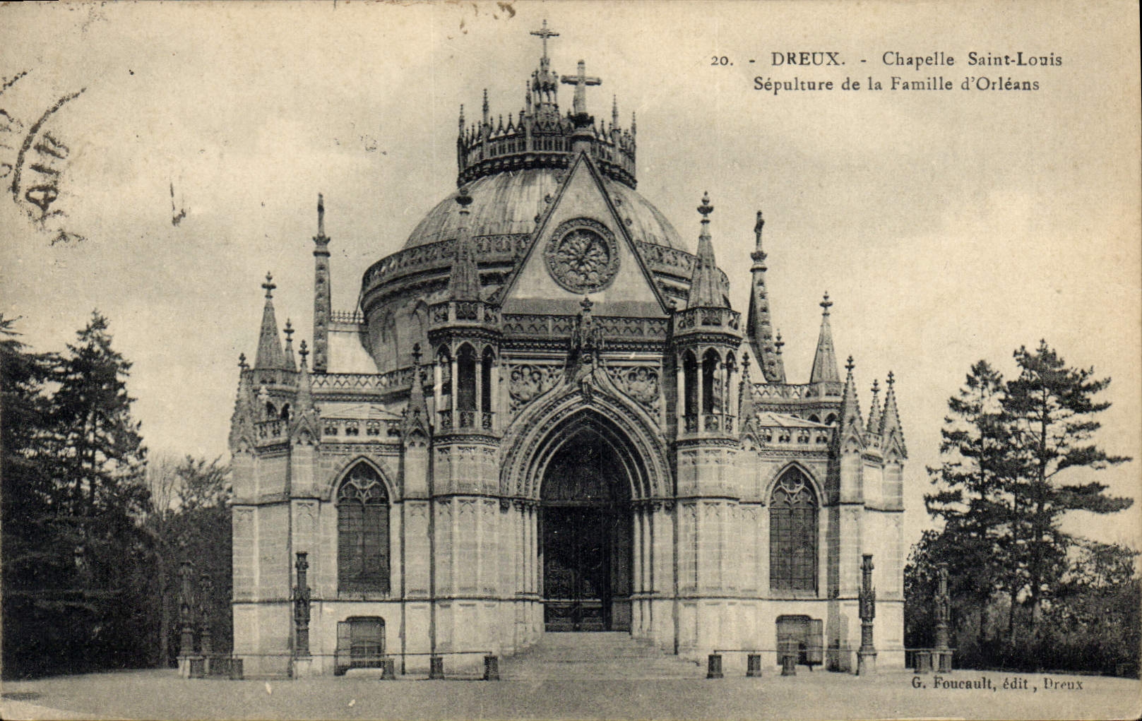 CPA Dreux Chapelle Saint Louis Sepulture de la Famille d'Orleans 