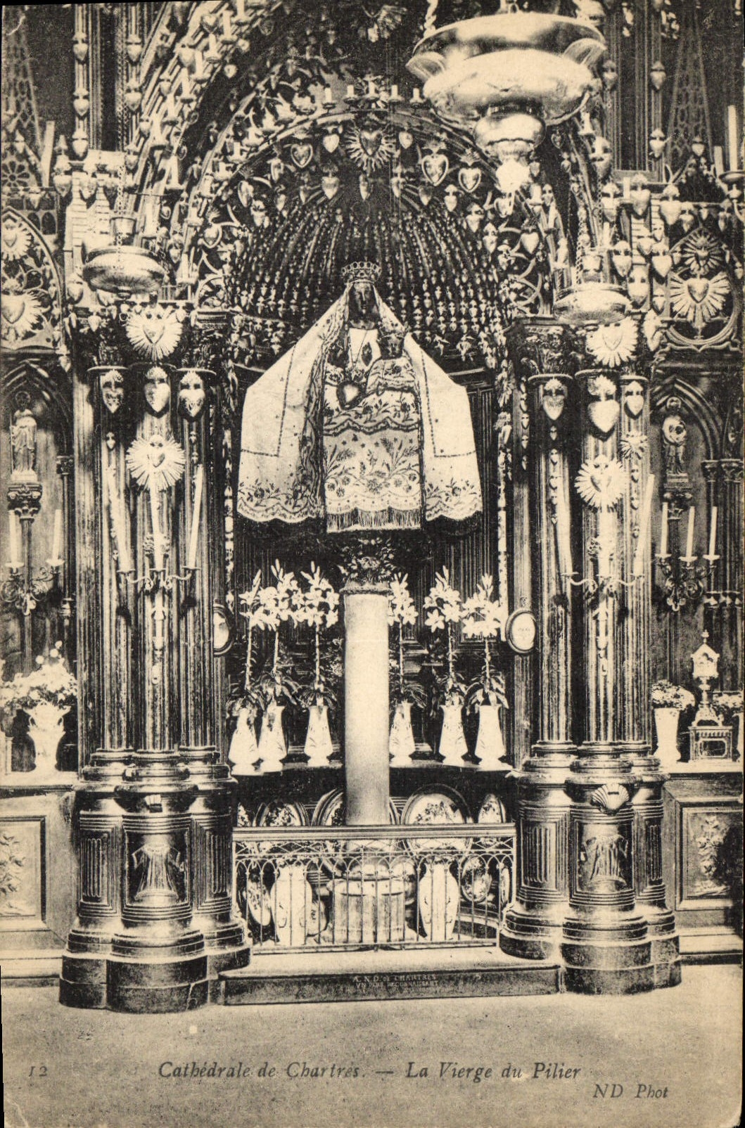 CPA Cathedrale de Chartres La Vierge du Pilier 