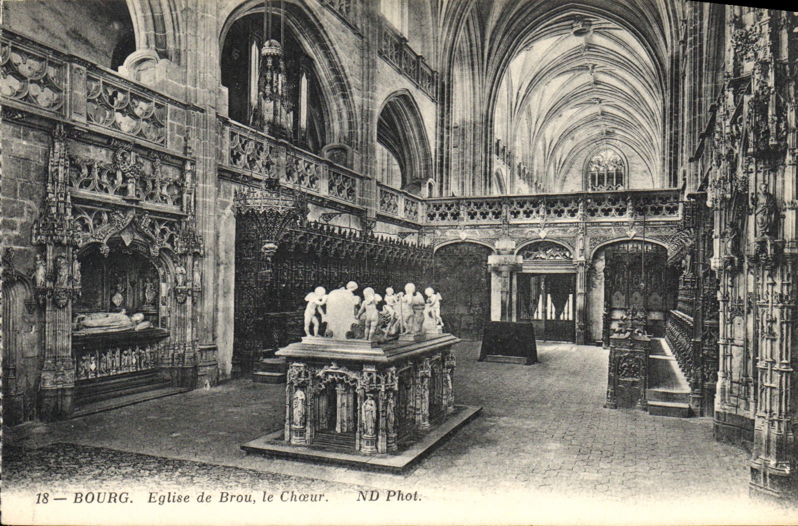 CPA Bourg Eglise de Brou le Choeur