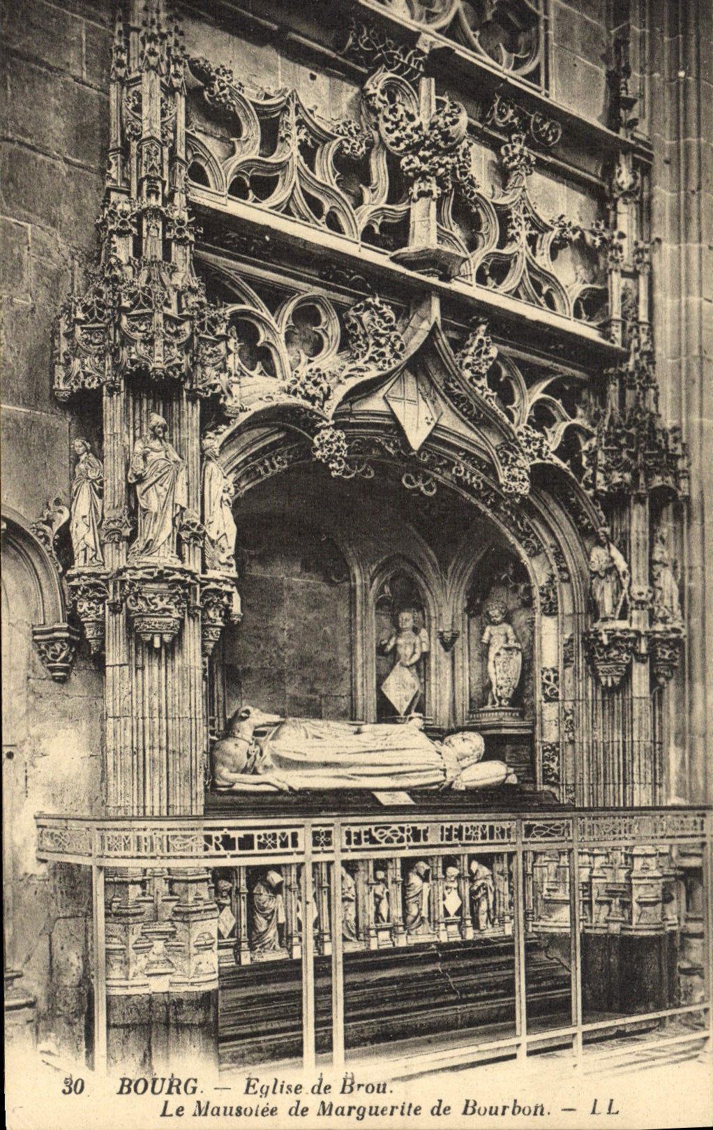 CPA Bourg Eglise de Brou Le Mausolee de Marguerite de Bourbon 
