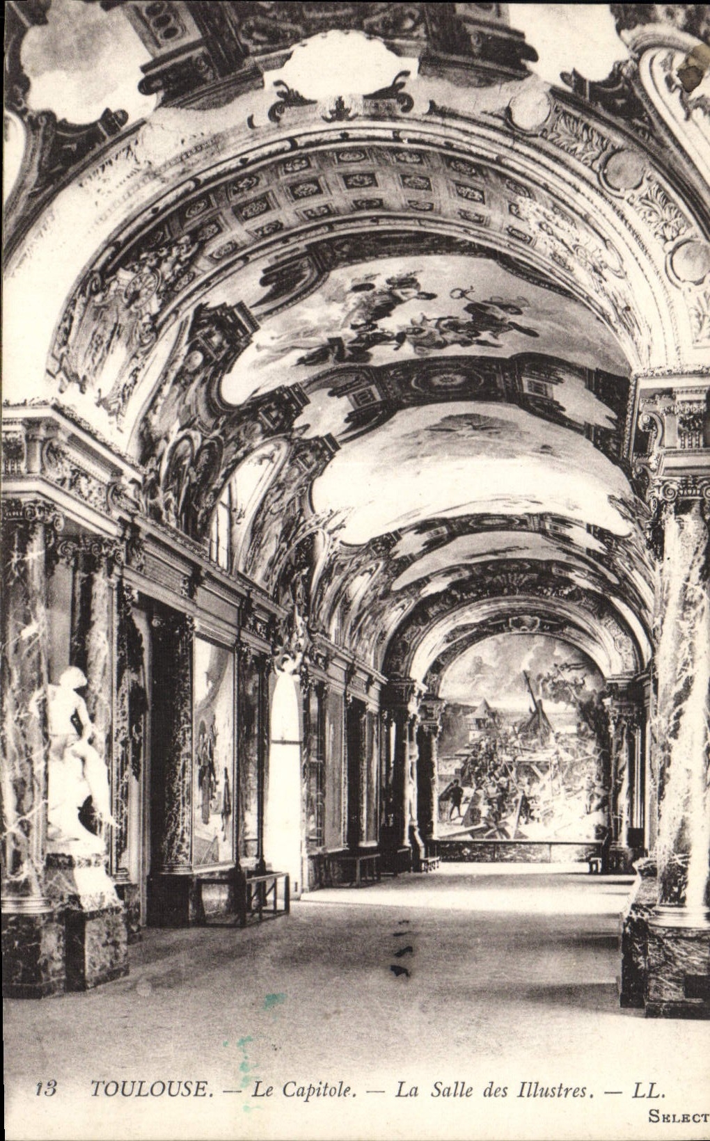 CPA Toulouse Le Capitole la Salle des Illustres
