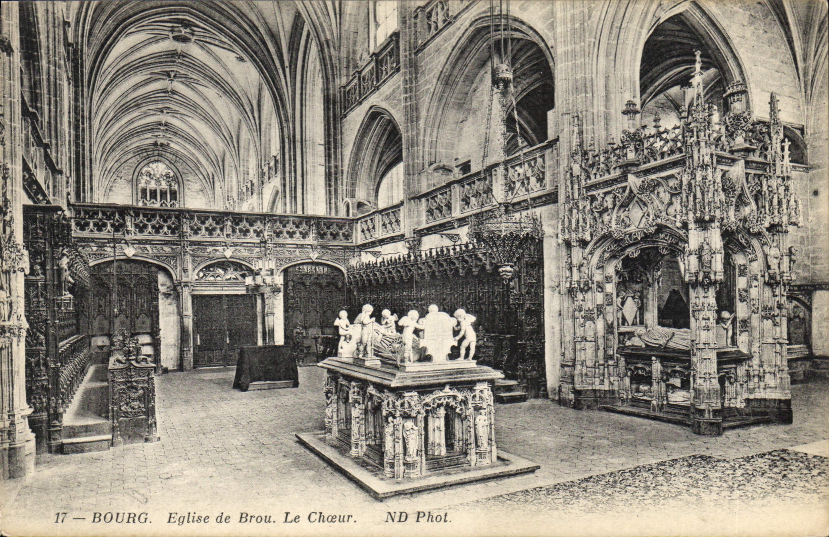 CPA Bourg Eglise de Brou Le Choeur