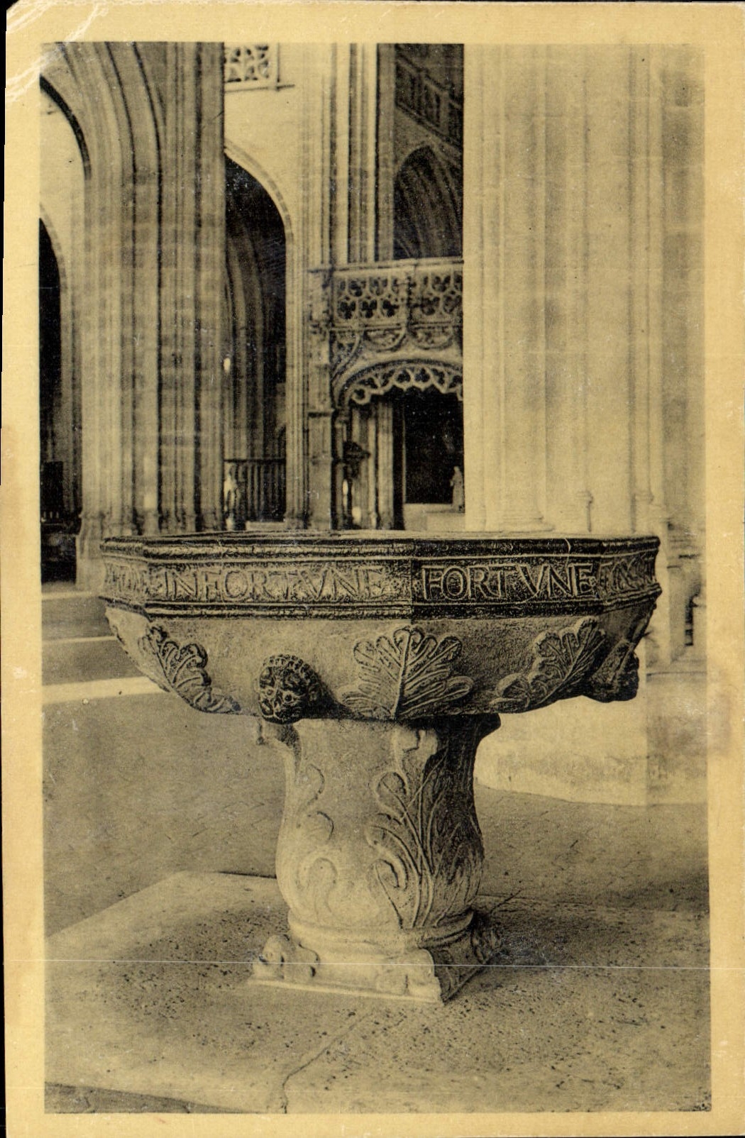 CPA Edition des monuments historiques au grand Falais Paris Bourg Eglise de Brou 