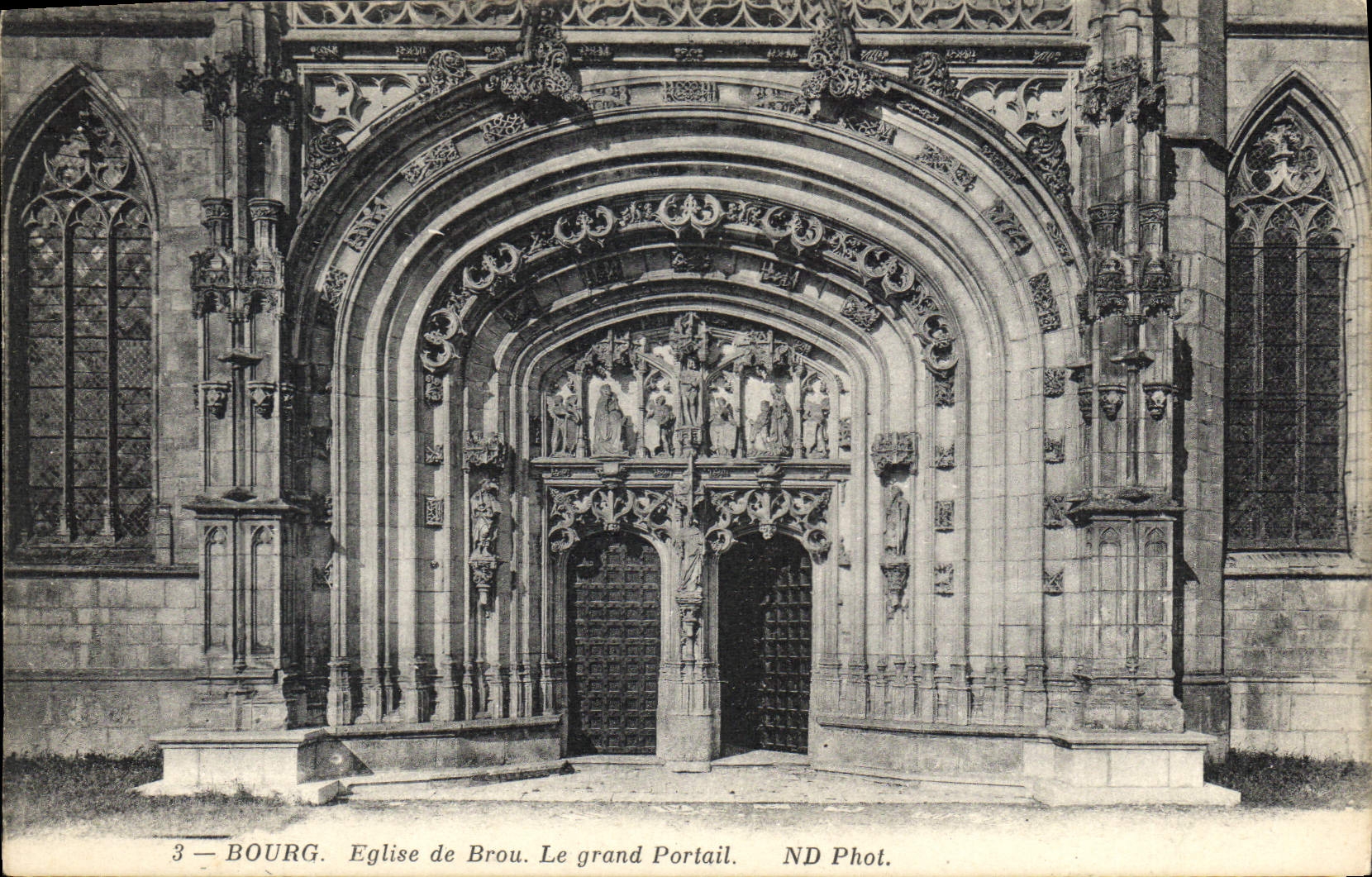 CPA Bourg Eglise de Brou Le Grand Portail