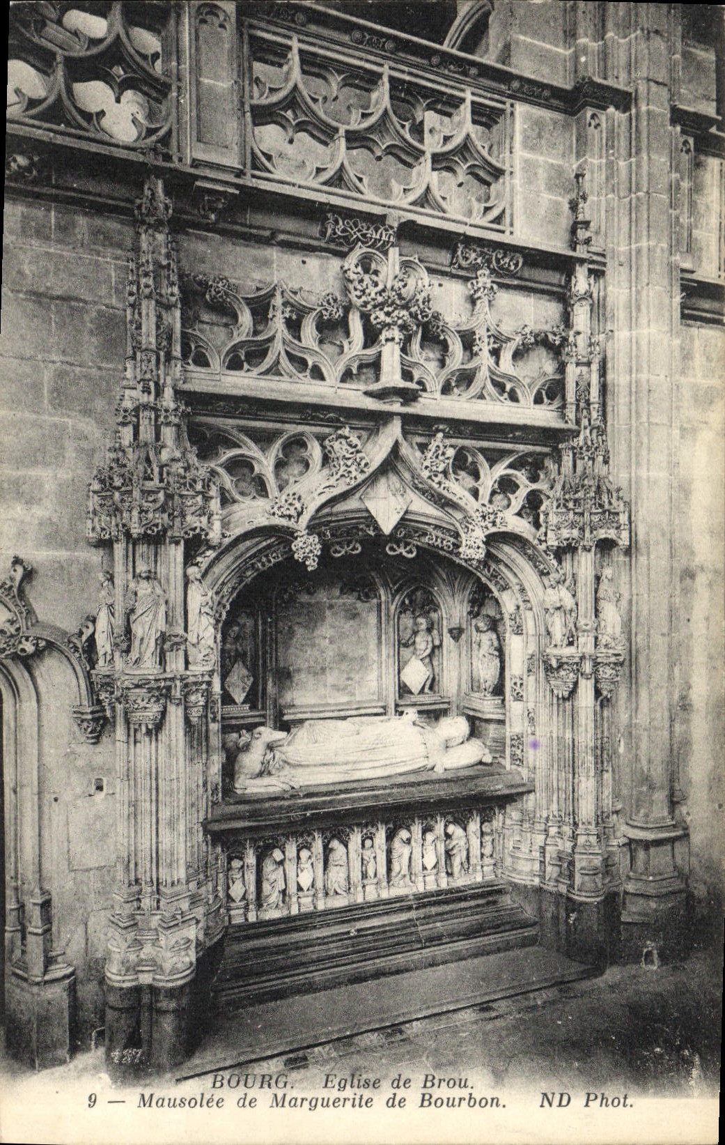 CPA Bourg Eglise de Brou Mausolee de Marguerite de Bourbon 