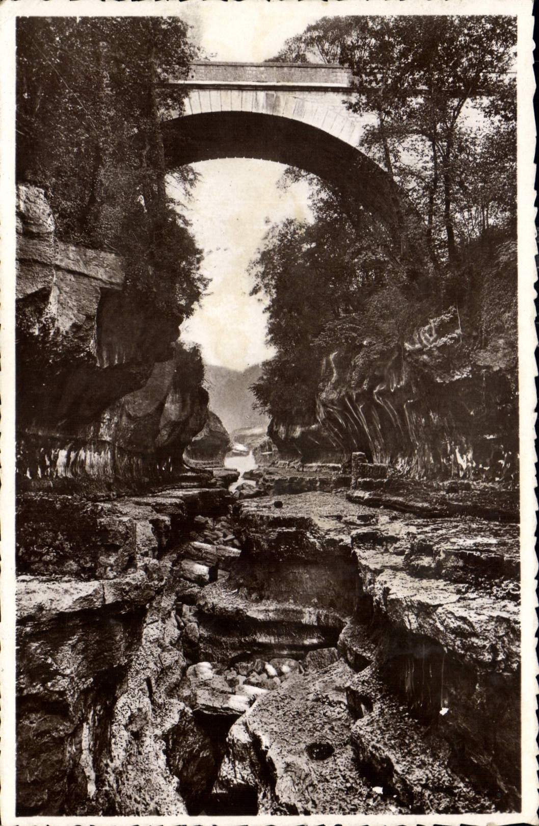 CPA Bellegarde Ain les Gorges de la Perte du Rhone