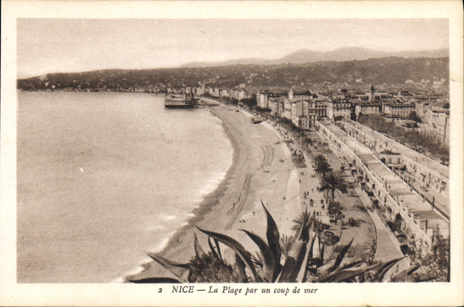 CPA Nice La Plage par un coup de mer 