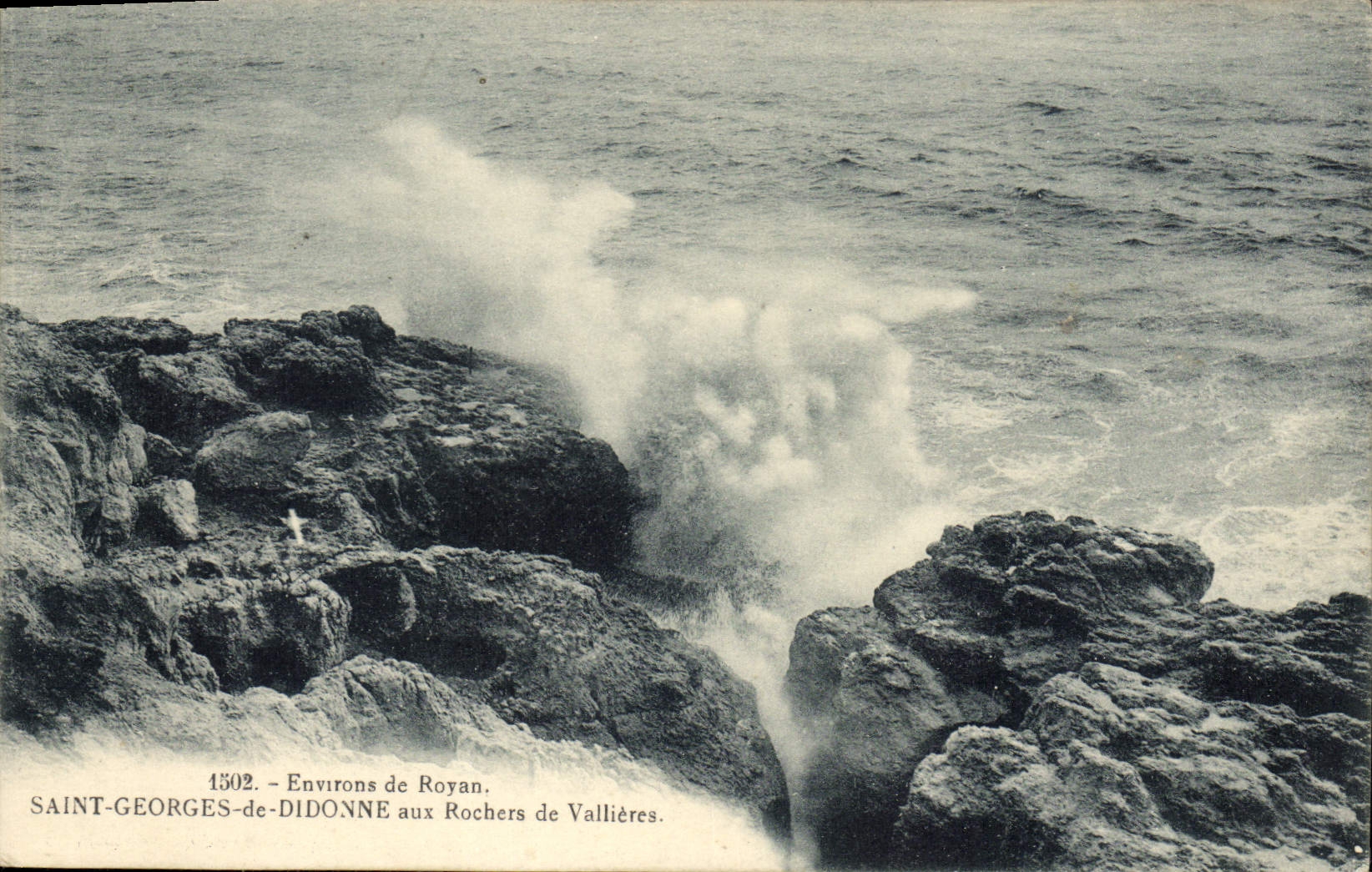 CPA Environs de Royan Saint Georges de Didonne aux Rochers de Vallieres 