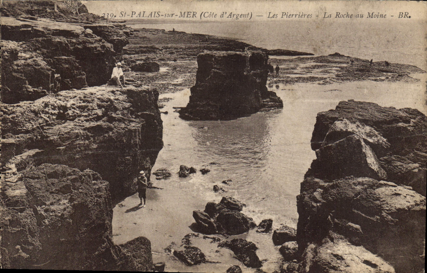 CPA St Palais sur Mer Cote d'Argent les Pierrieres la Roche au Moine