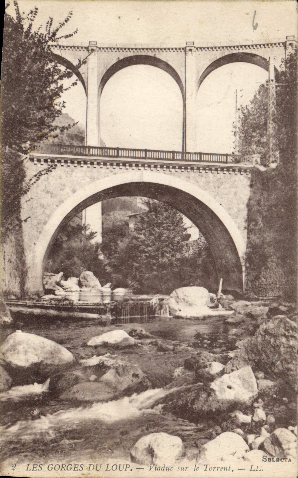 CPA Les Gorges du Loup Viaduc sur le Torrent 