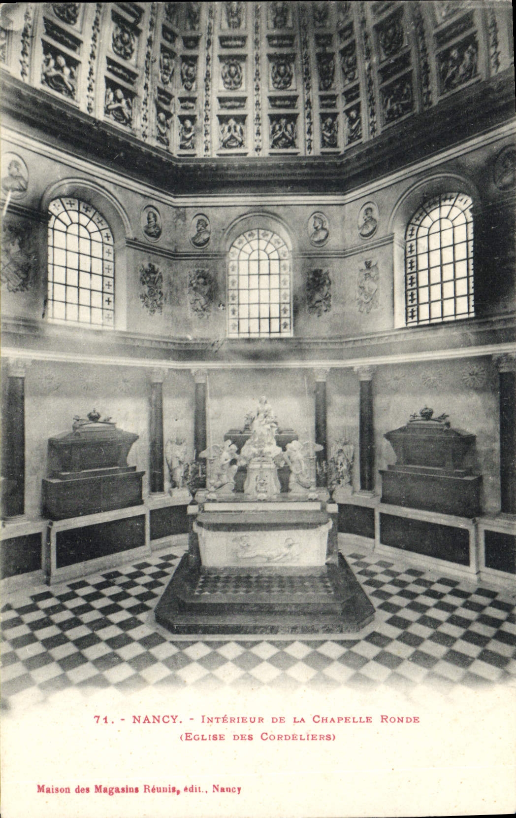 CPA Nancy Interieur de la Chapelle Ronde Eglise des Cordeliers