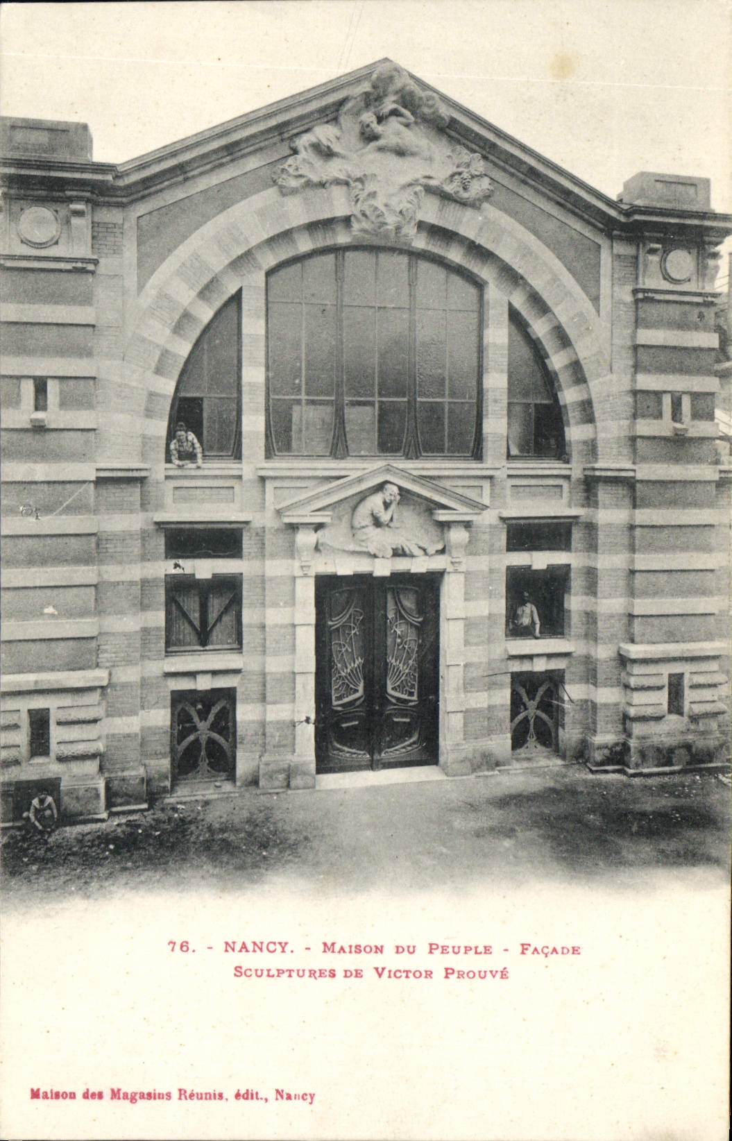 CPA Nancy Maison du Peuple facade Sculptures de Victor Prouve 