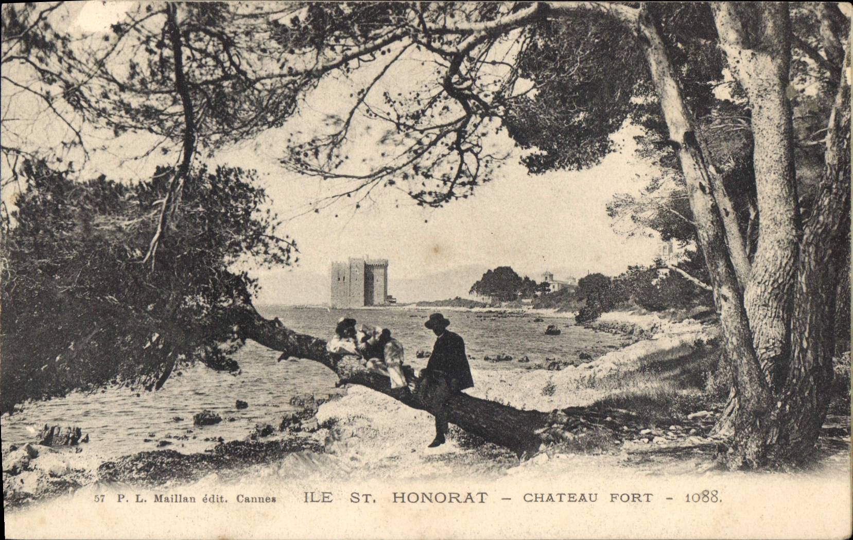 CPA Ile St Honorat Chateau Fort 