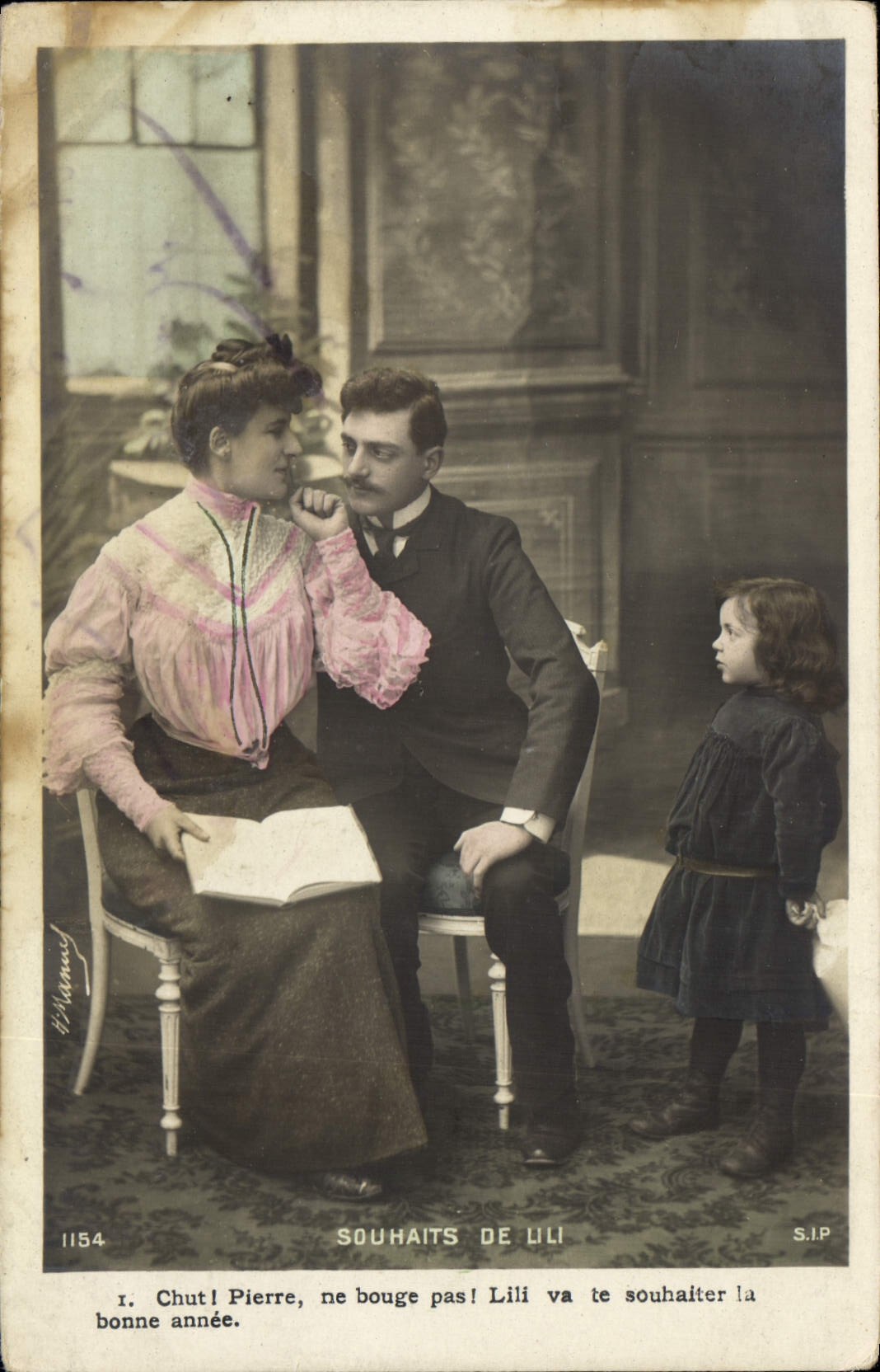 CPA Pierre ne bouge pas Lili va te souhaiter la bonne annee Femme