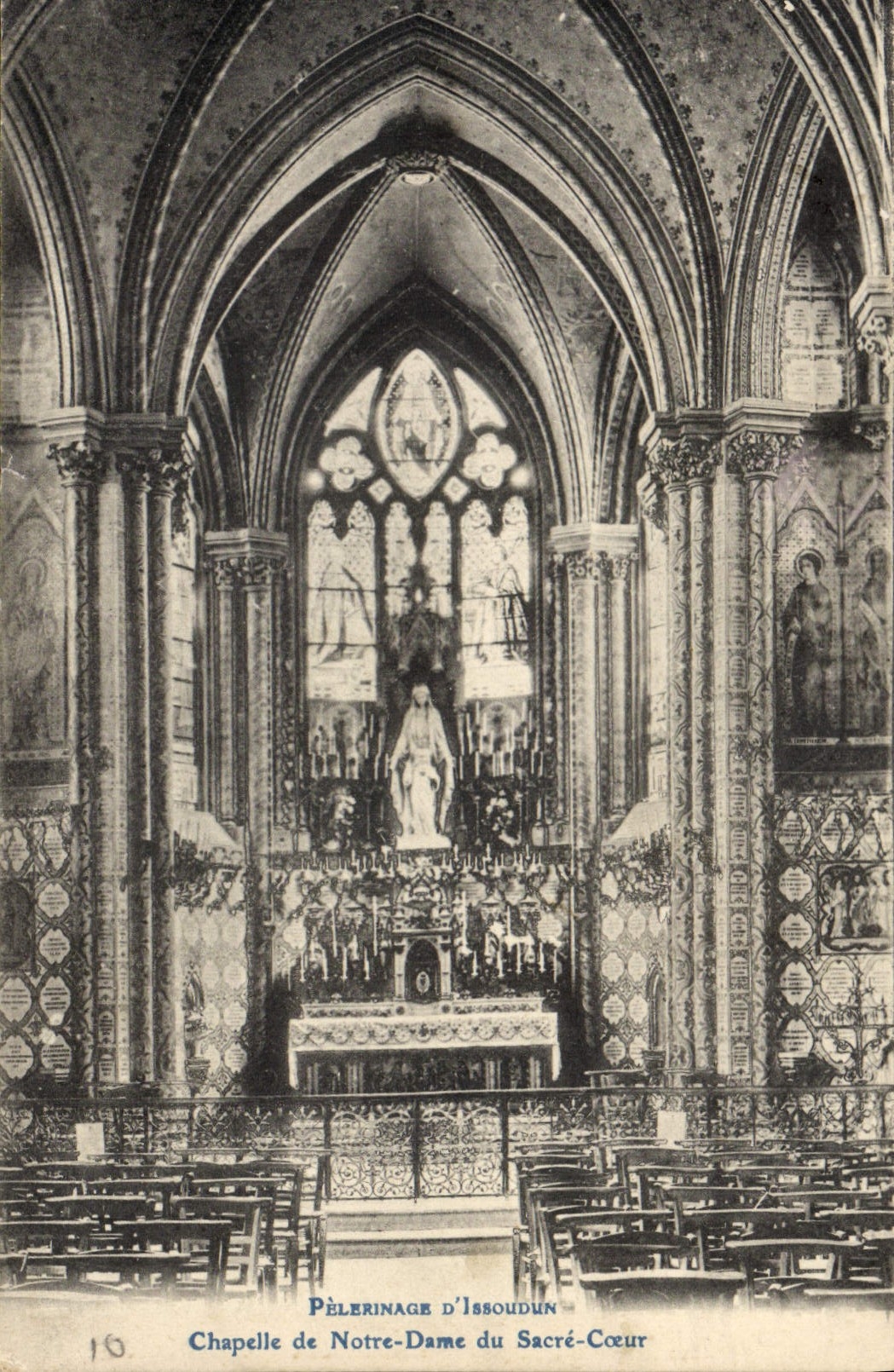 CPA Pelerinage d'Issoudun Chapelle de Notre Dame du Sacre Coeur