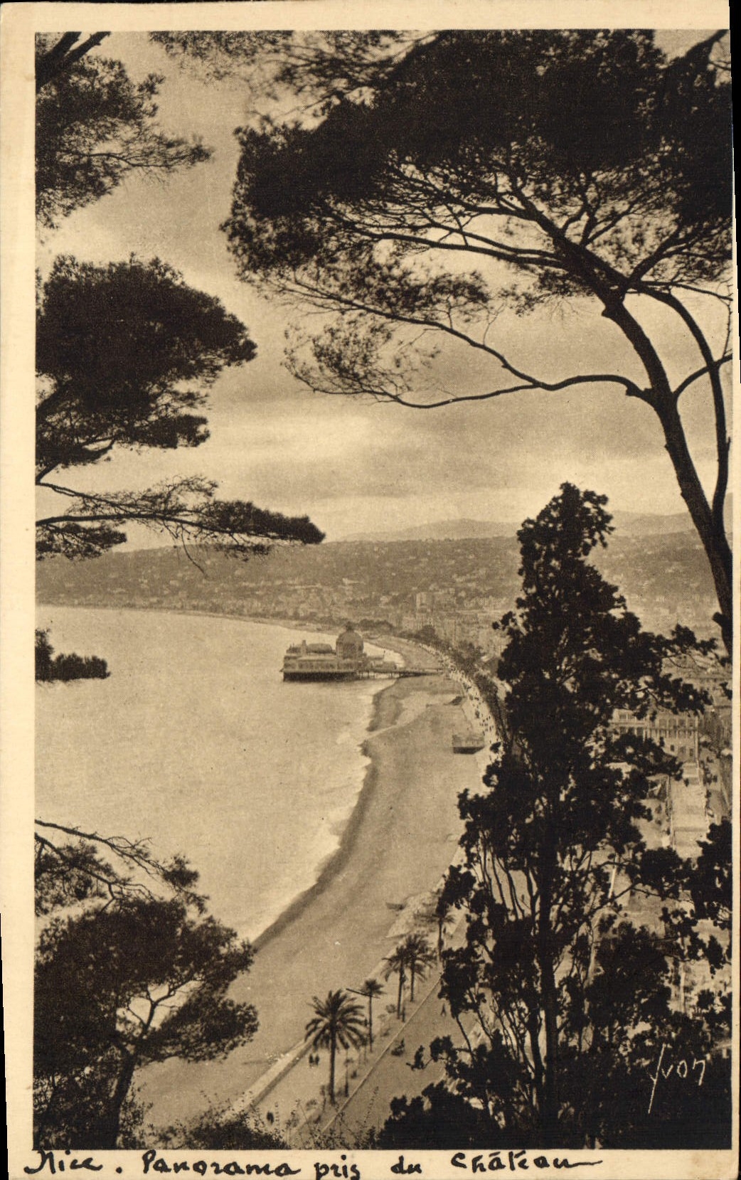 CPA La Douce France Cote d'Azur Nice Alpes Maritimes Panorama pris du Chateau 