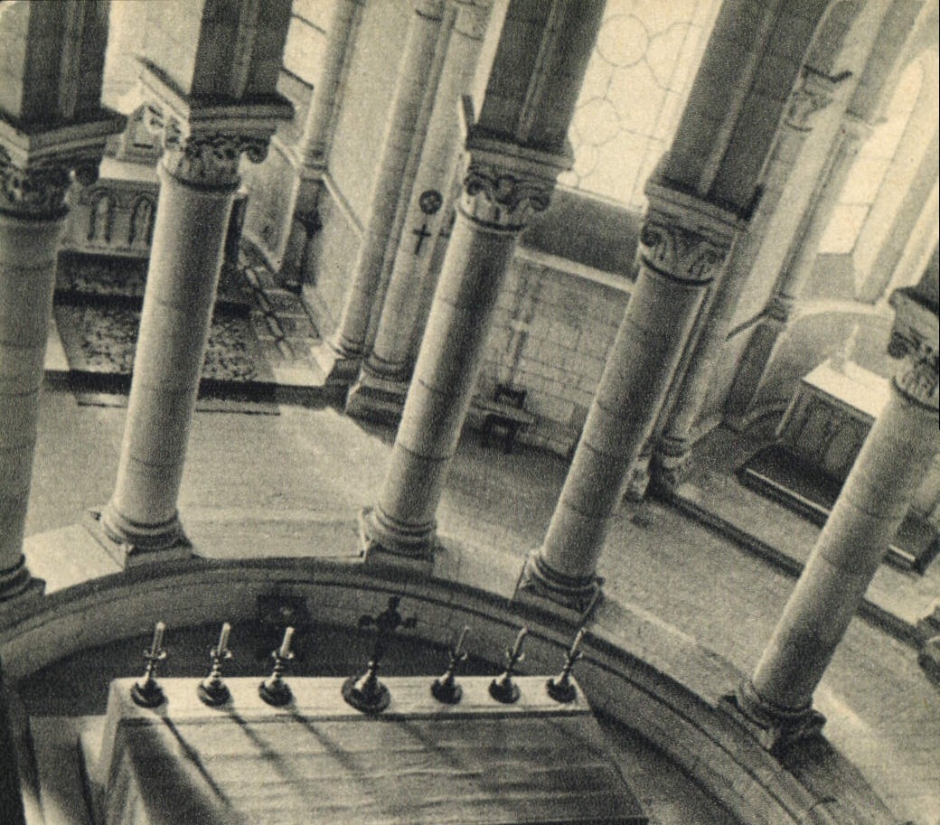 CPA Fontgombault l'Eglise Abbatiale le Maitre Autel vu du Triforium 