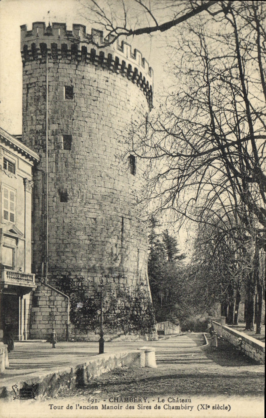CPA Chambery le Chateau Tour de l'ancien Manoir des Sires de Chambery XI siecle 