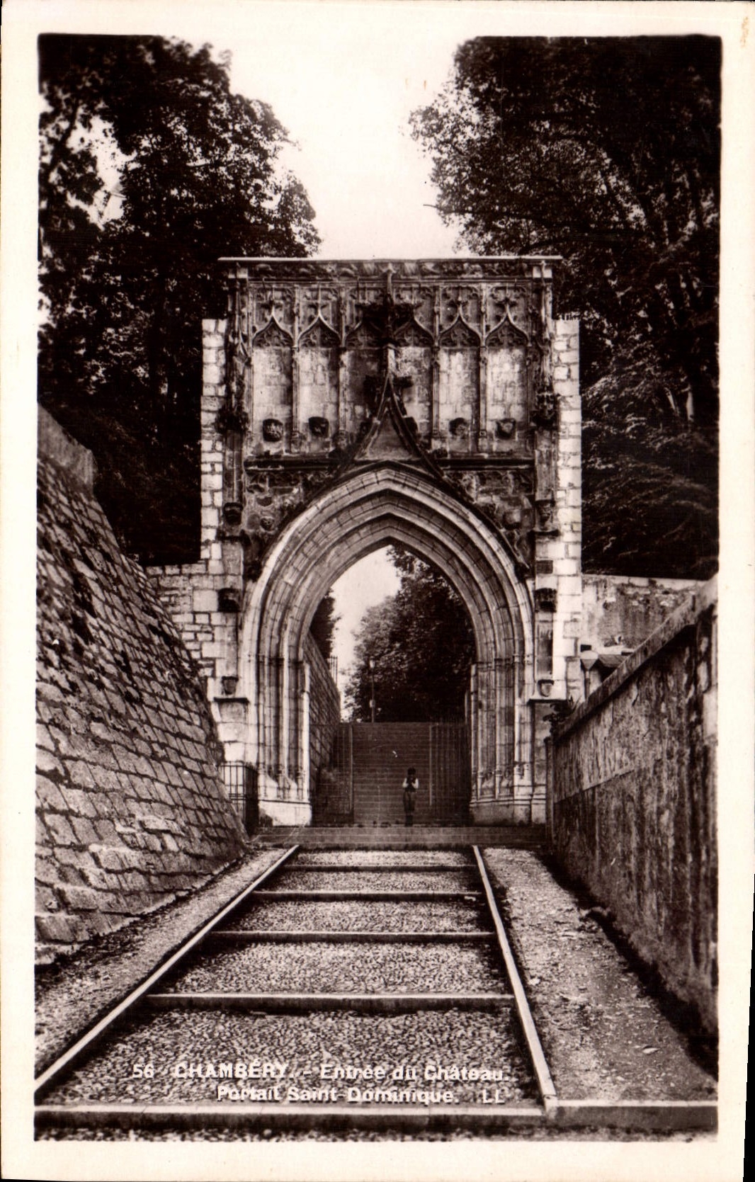 CPA Chambery Entree du Chateau Portail Saint Dominique 