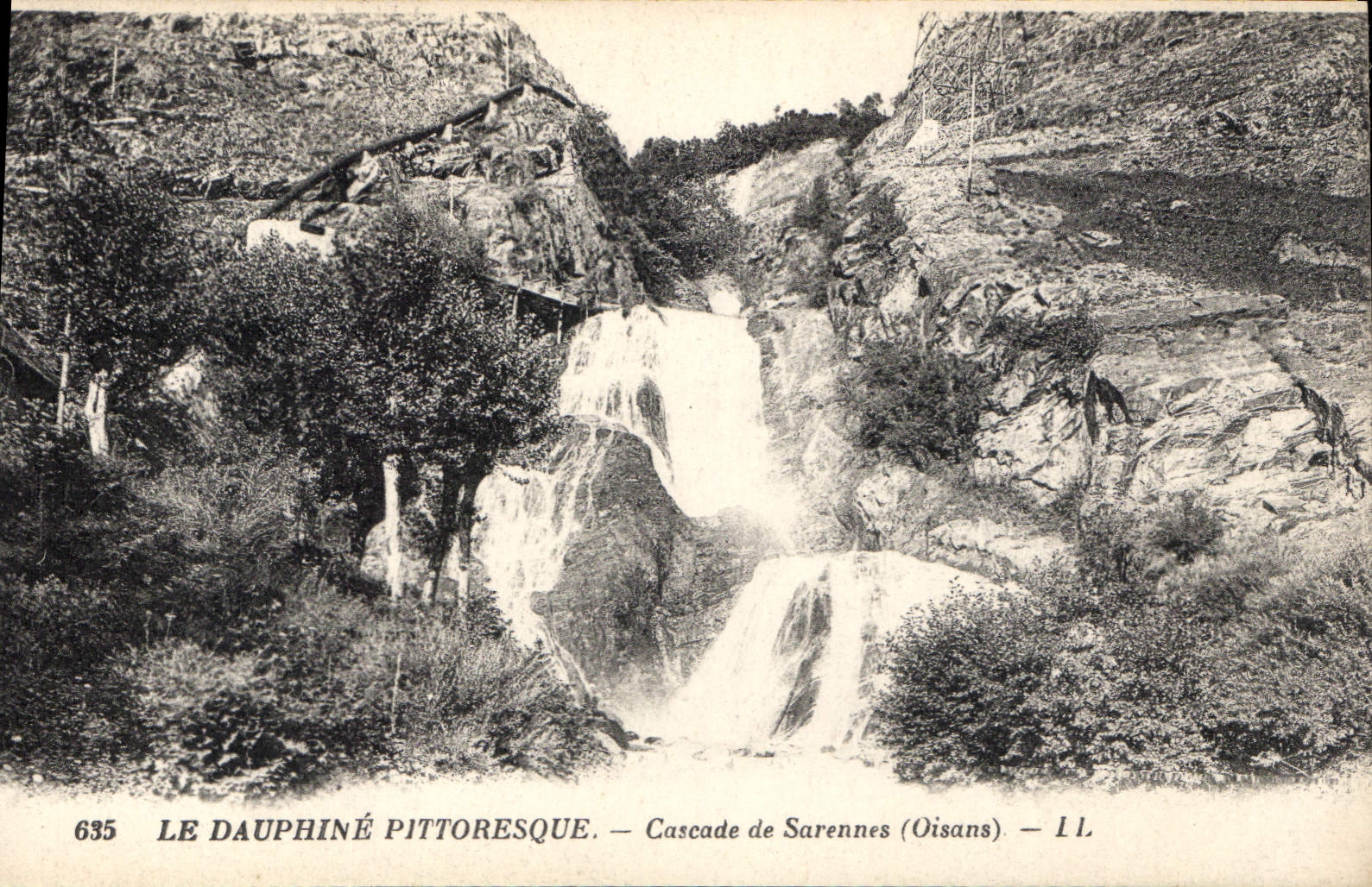 CPA Le Dauphine Pittoresque Cascade de Sarenees Oisans 