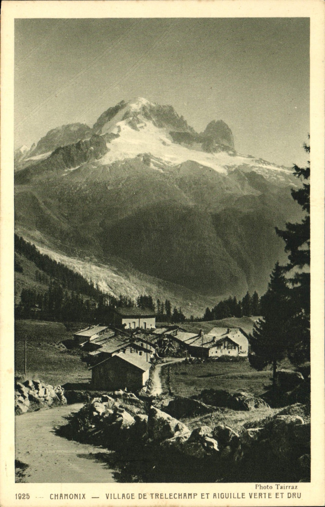 CPA Chamonix Village de Trelechamp et Aiguille Verte et Dru 