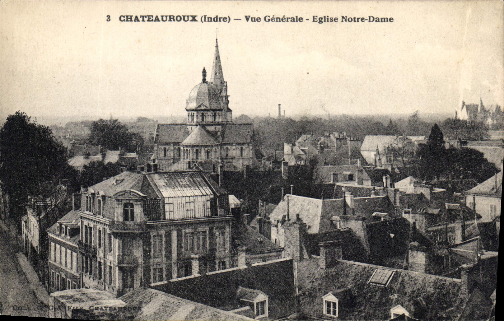 CPA Chateauroux Indre vue generale Eglise Notre Dame