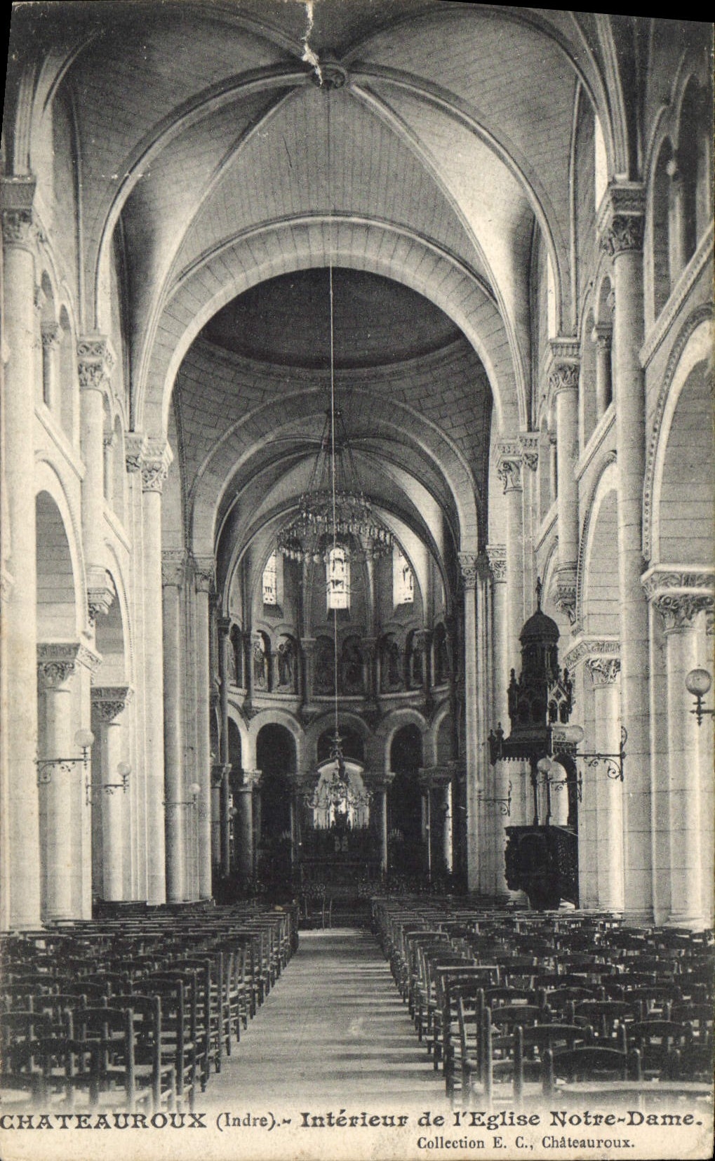 CPA Chateauroux Indre Interieur de l'eglise Notre Dame