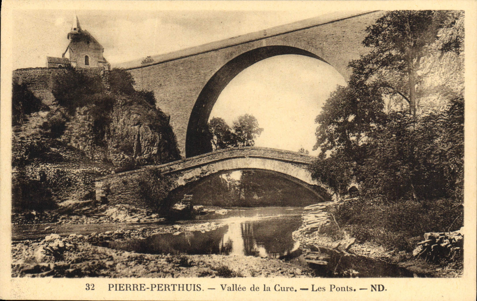 CPA Pierre Perthuis Vallee de la Cure les Ponts 