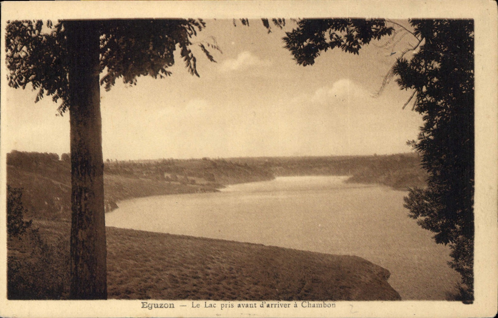 CPA Eguzon le Lac pris avant d'arriver a Chambon 