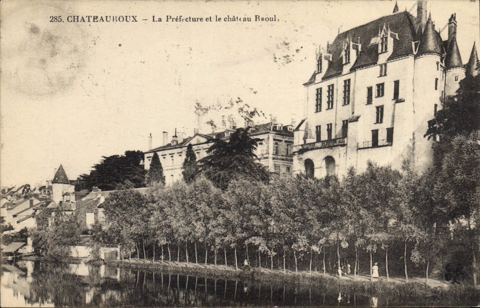 CPA Chateauroux la Prefecture et le Chateau Raoul