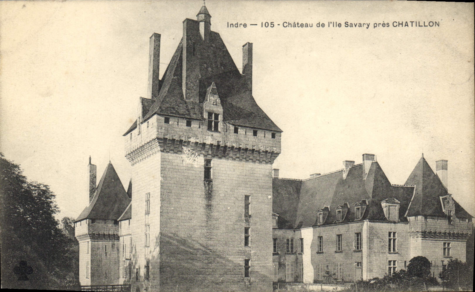 CPA Indre Chateau de l'Ile Savary pres Chatillon