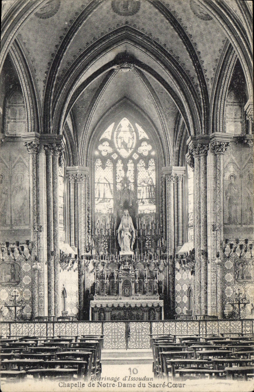 CPA Pelerinage d'Issoudun Chapelle de Notre Dame du Sacre Coeur