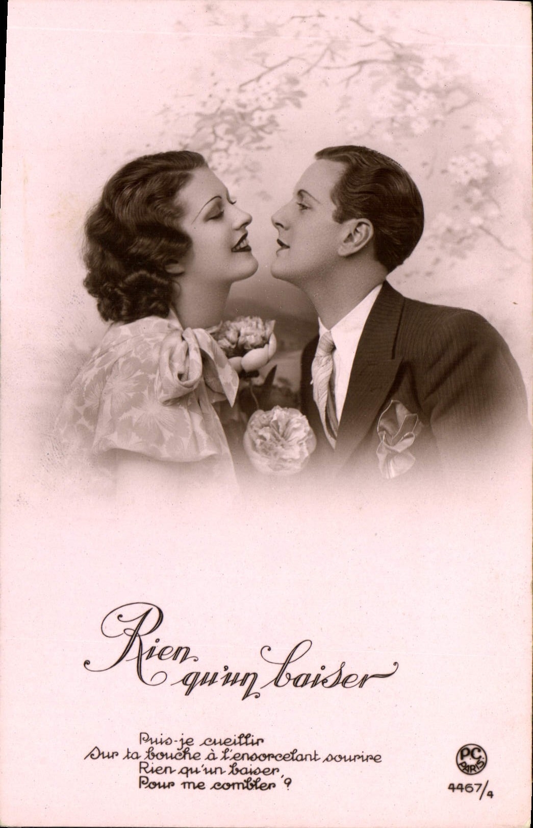 CPA Rien qu'un Baiser Femme