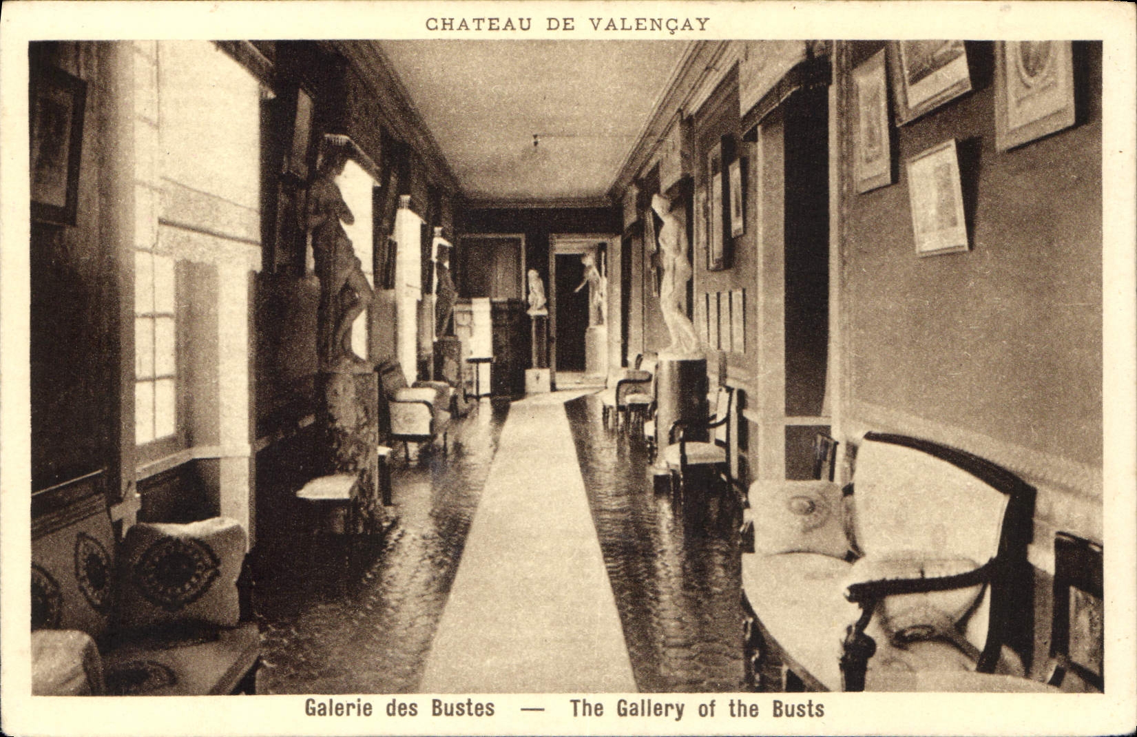 CPA Chateau de Valencay Galerie des Bustes 