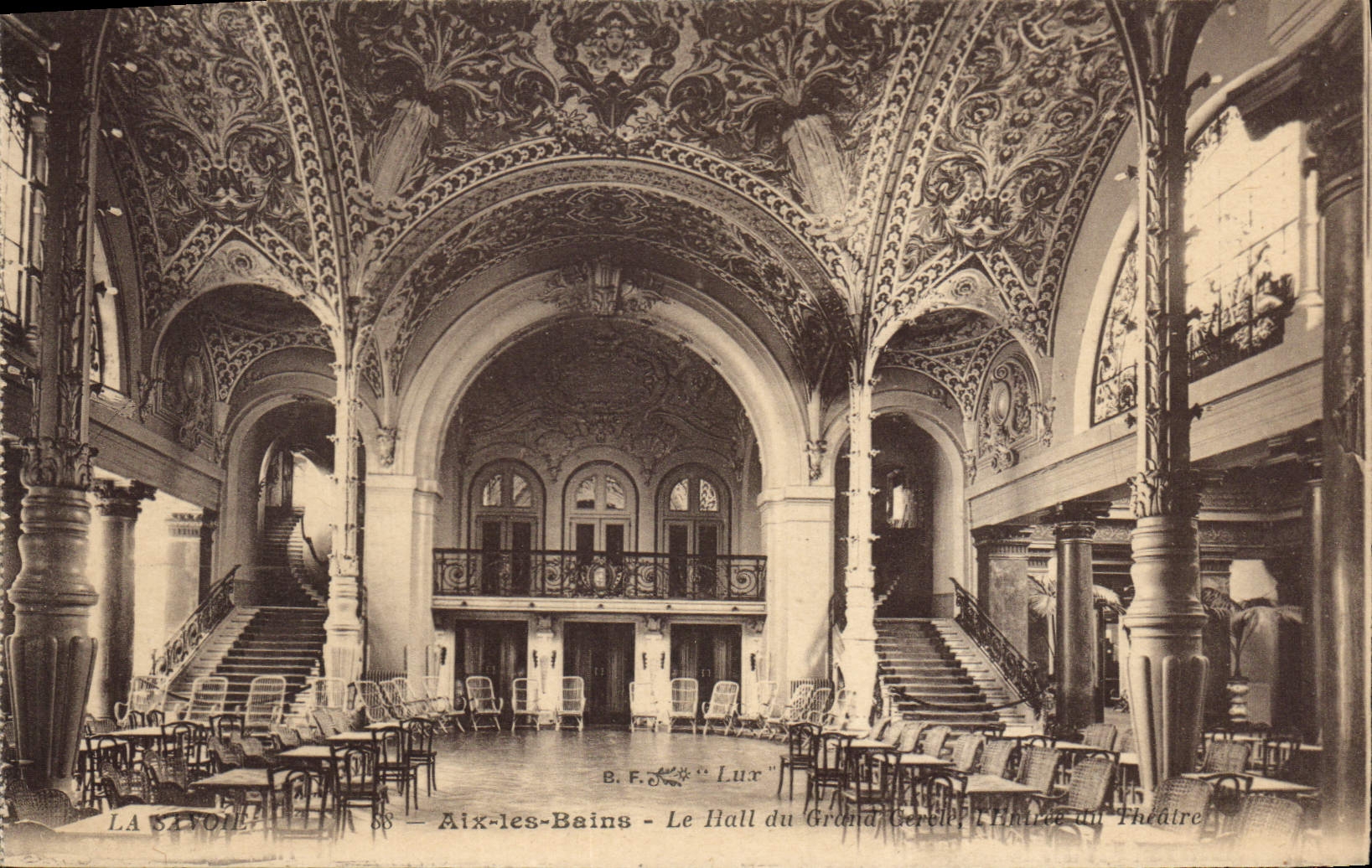 CPA Aix les Bains le Hall du Grand Cercle