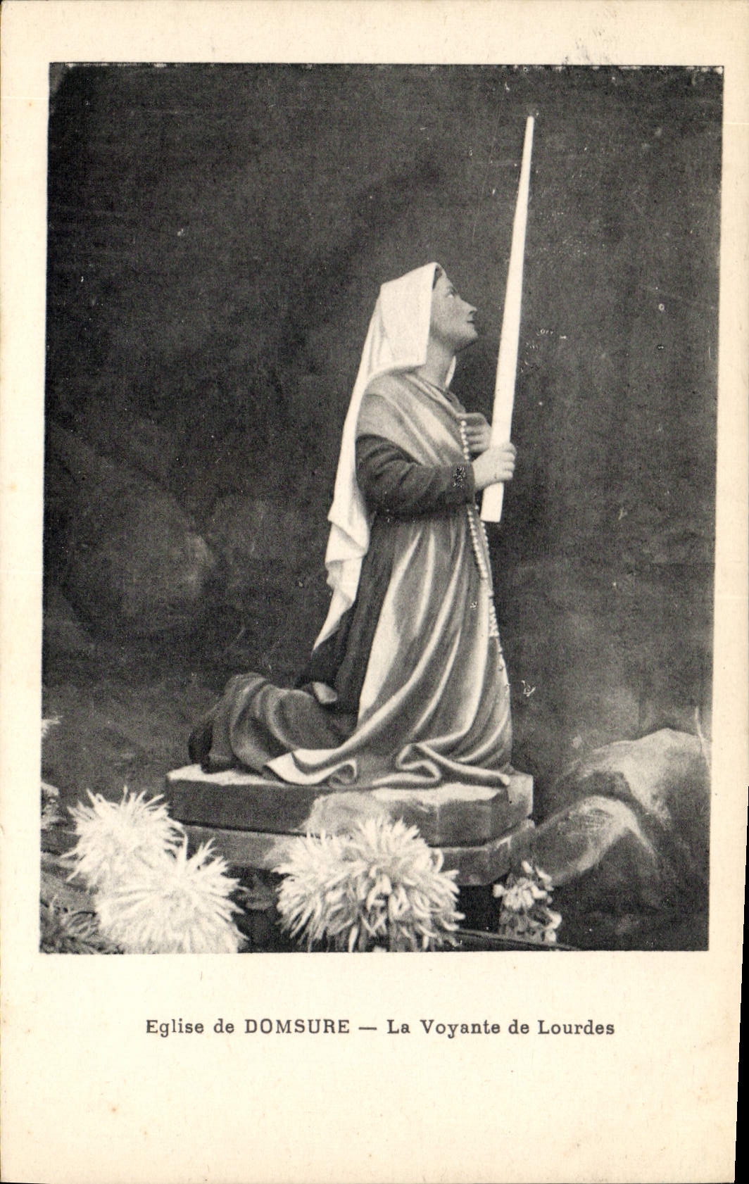 CPA Eglise de Domsure la Voyante de Lourdes 