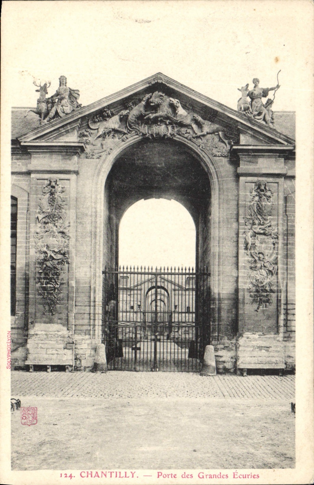 CPA Chantilly Porte des Grandes Ecuries 