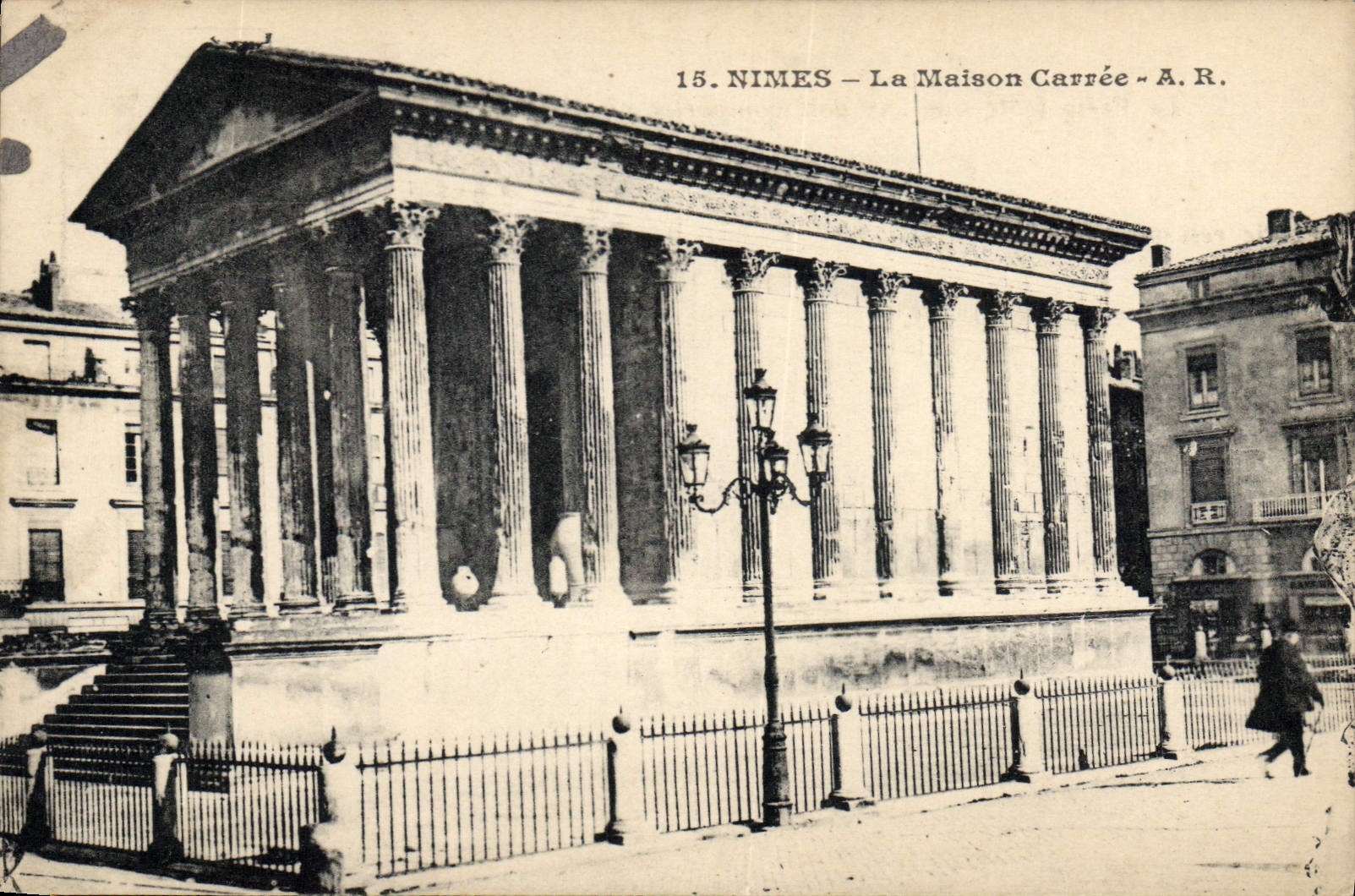CPA Nimes la Maison carree 