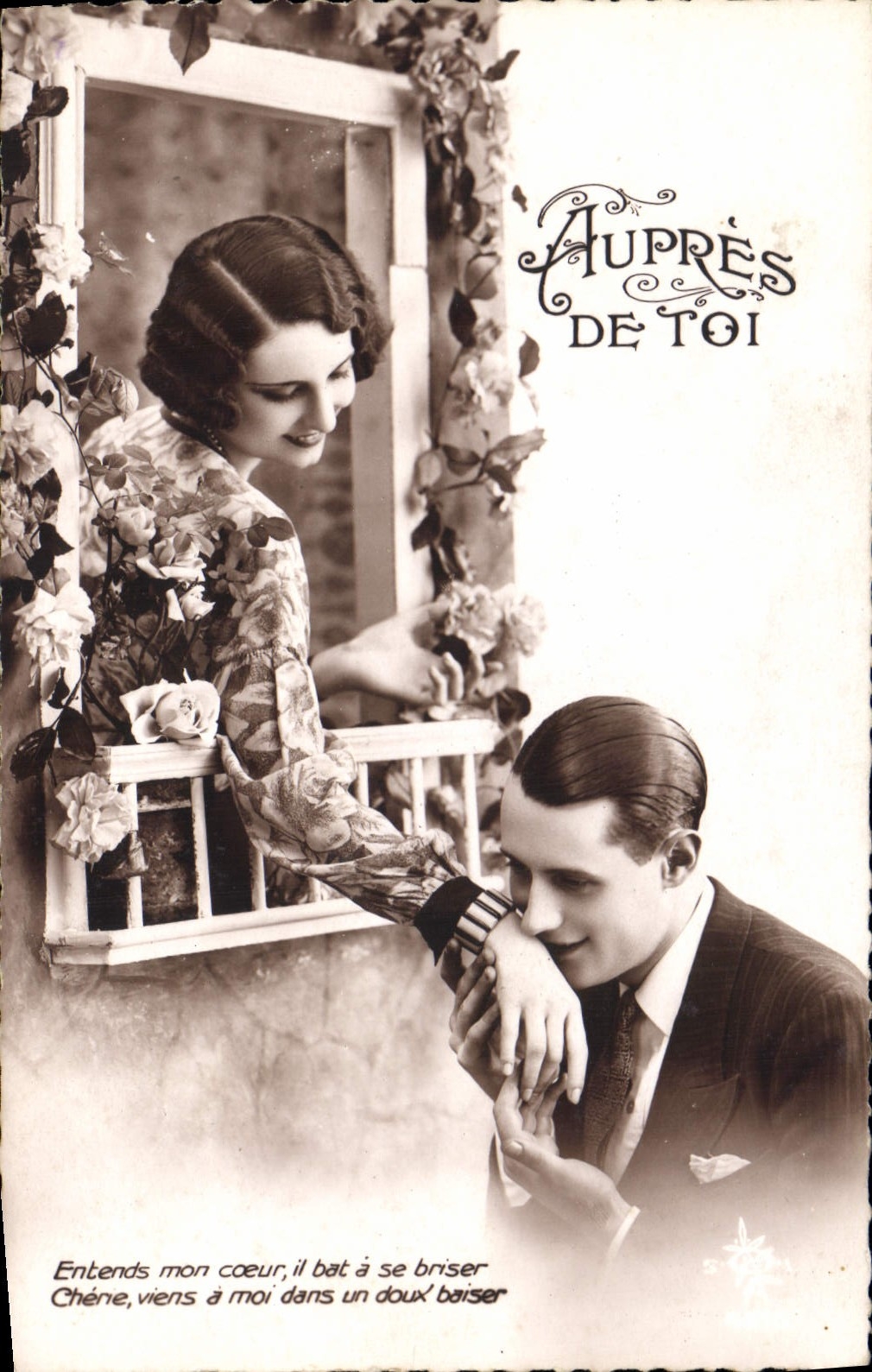 CPA Aupres de Toi Femme