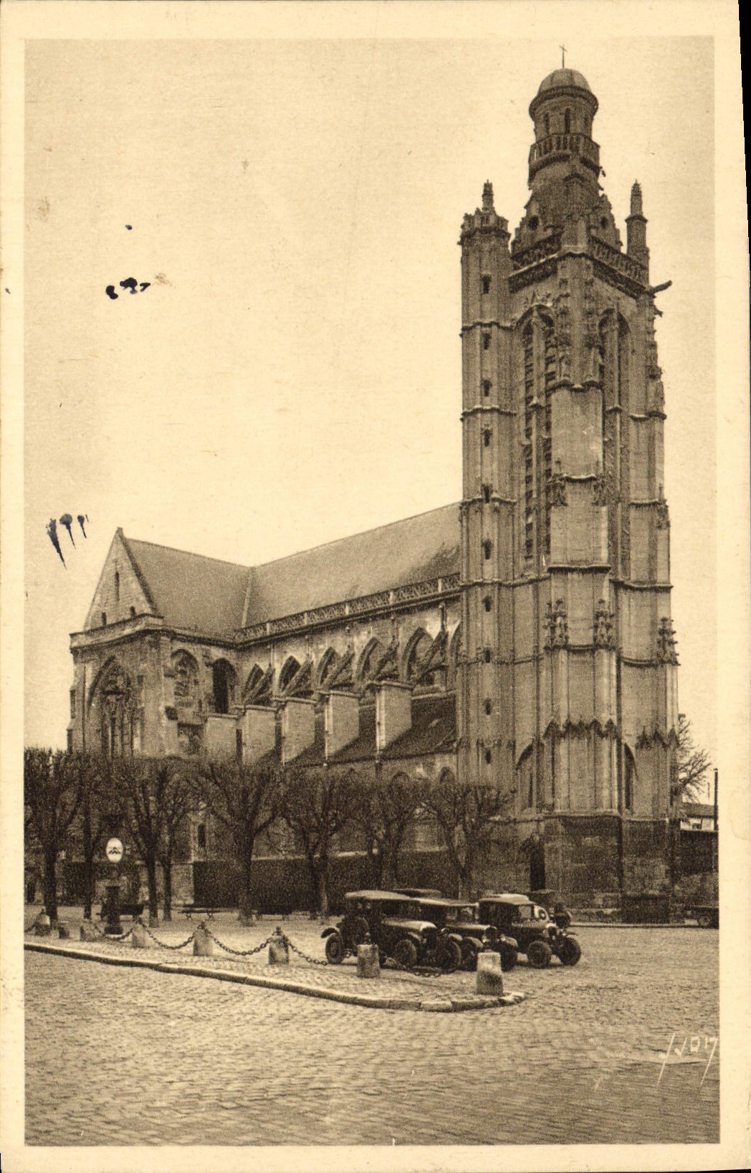 CPA Compiegne Oise Eglise St Jacques 