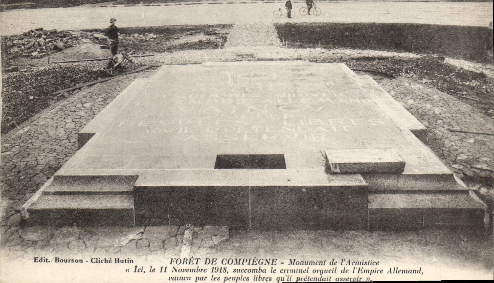 CPA Foret de Compiegne Monument de l'Armistice 