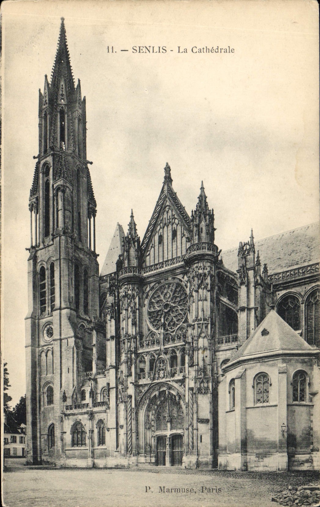 CPA Senlis la Cathedrale 