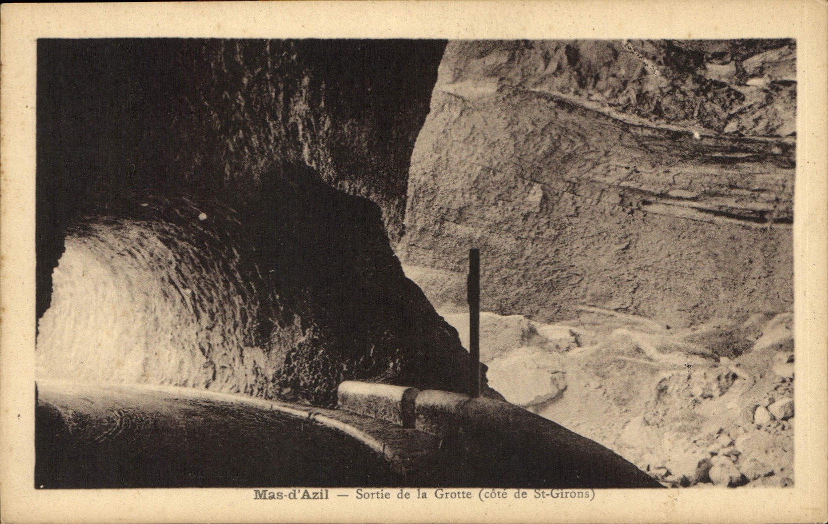 CPA Mas d'Azil Sortie de la Grotte cote de St Girons