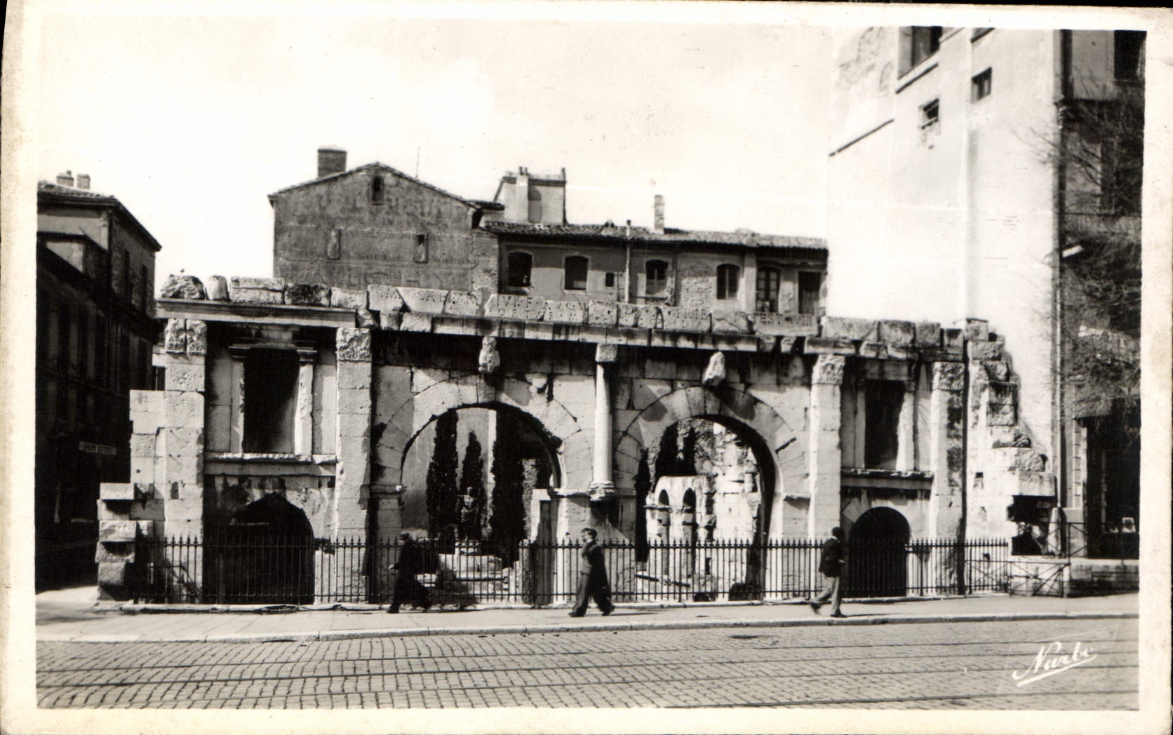 CPA Nimes Gard Porte d'Arles Porte Auguste 