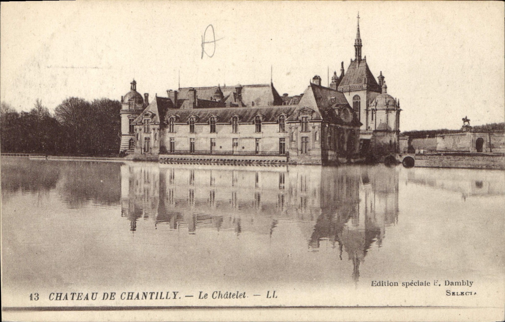 CPA Chateau de Chantilly Le Chatelet 