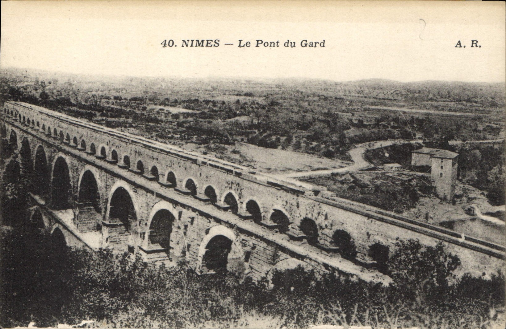CPA Nimes Le Pont du Gard 