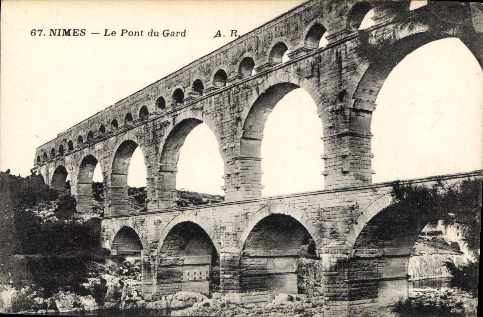 CPA Nimes Le Pont du Gard 