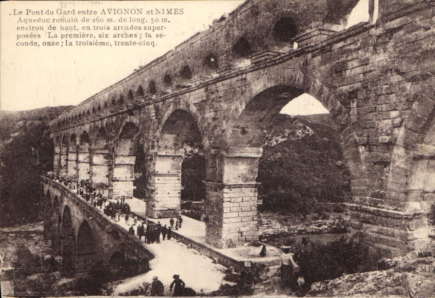 CPA Nimes Le Pont du Gard entre Avignon et Nimes