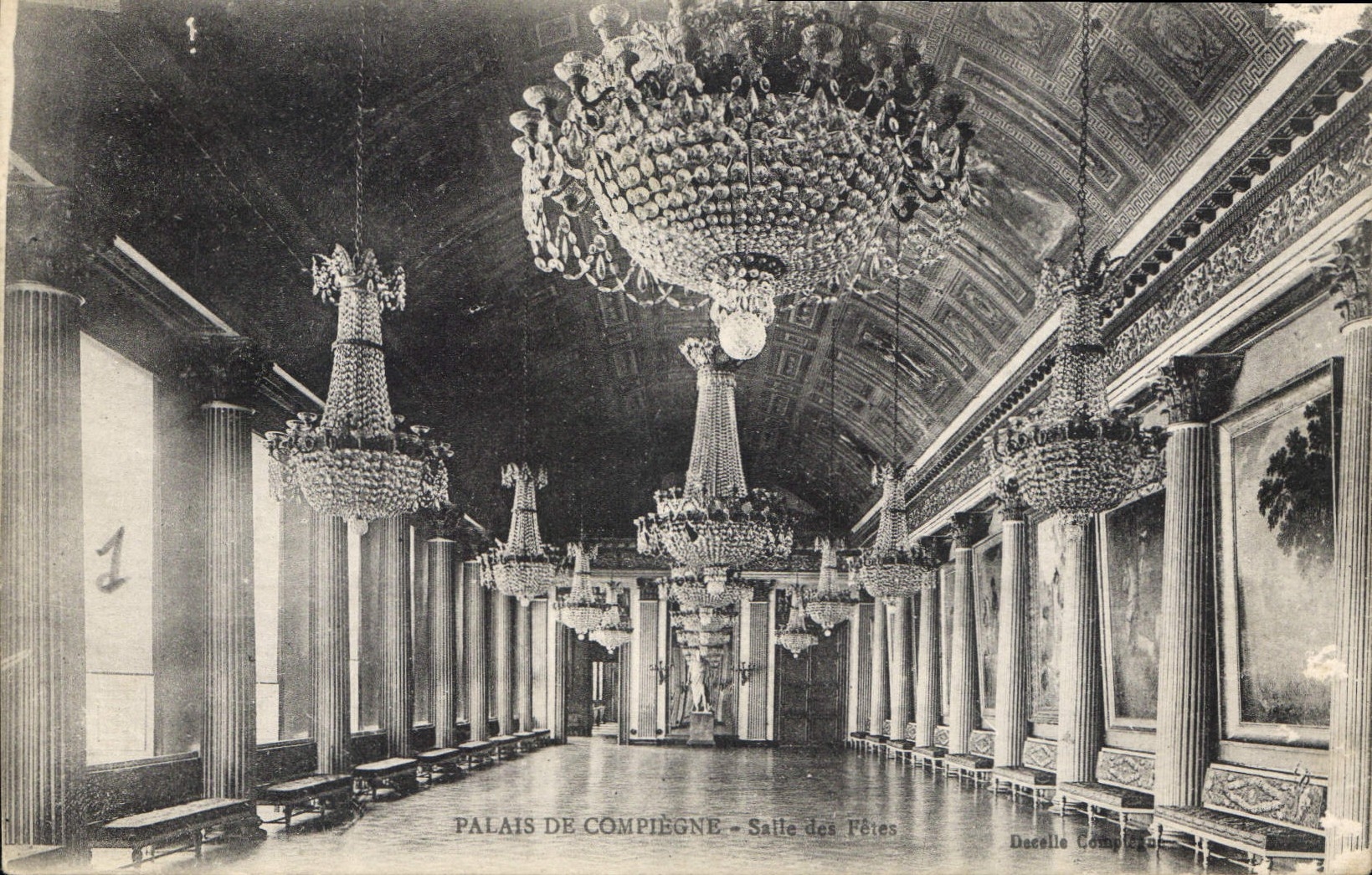 CPA Palais de Compiegne Salle des Fetes 